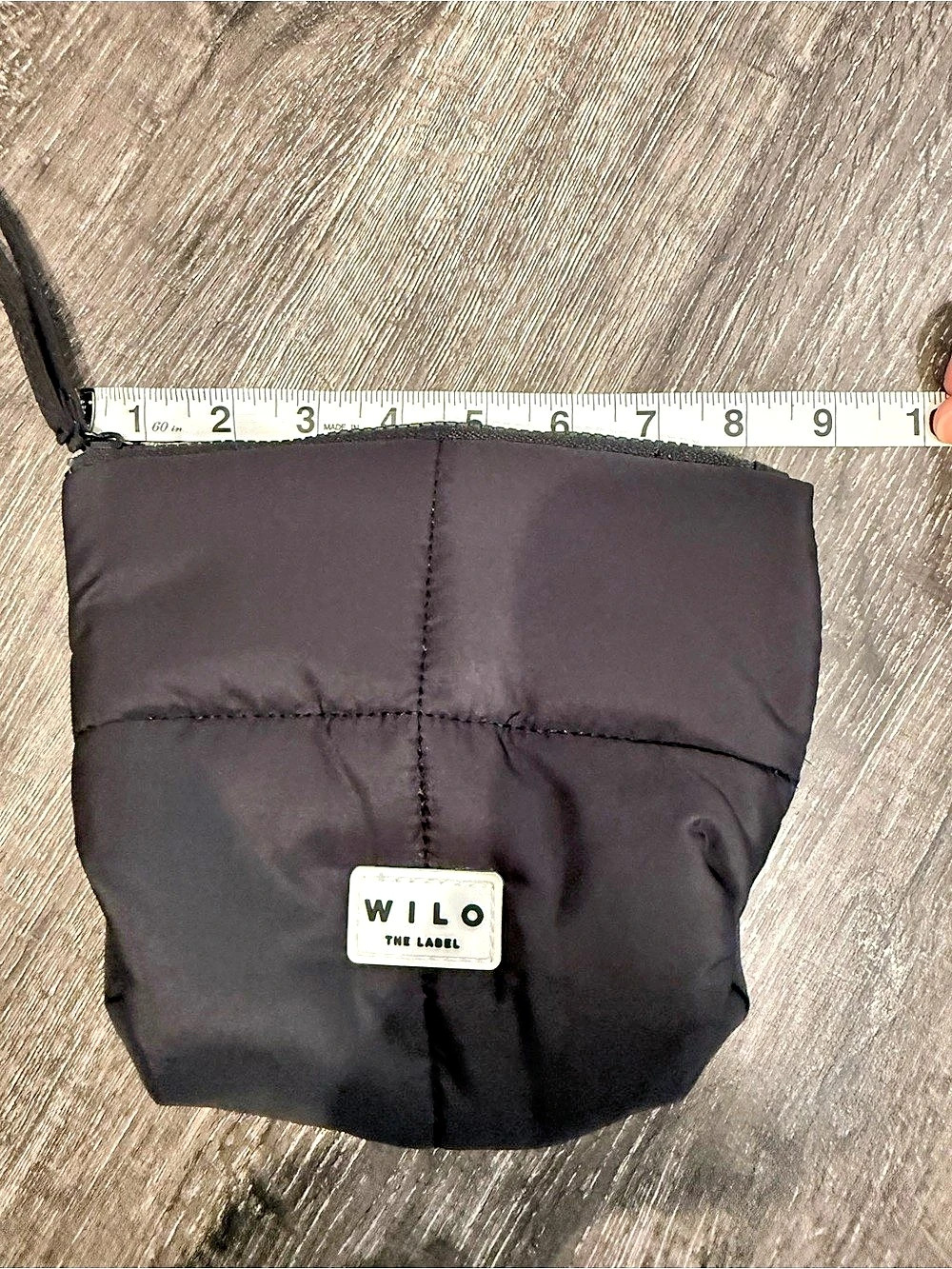 WILO Puffer Wristlet Cosmetic Pouch in Black Like New